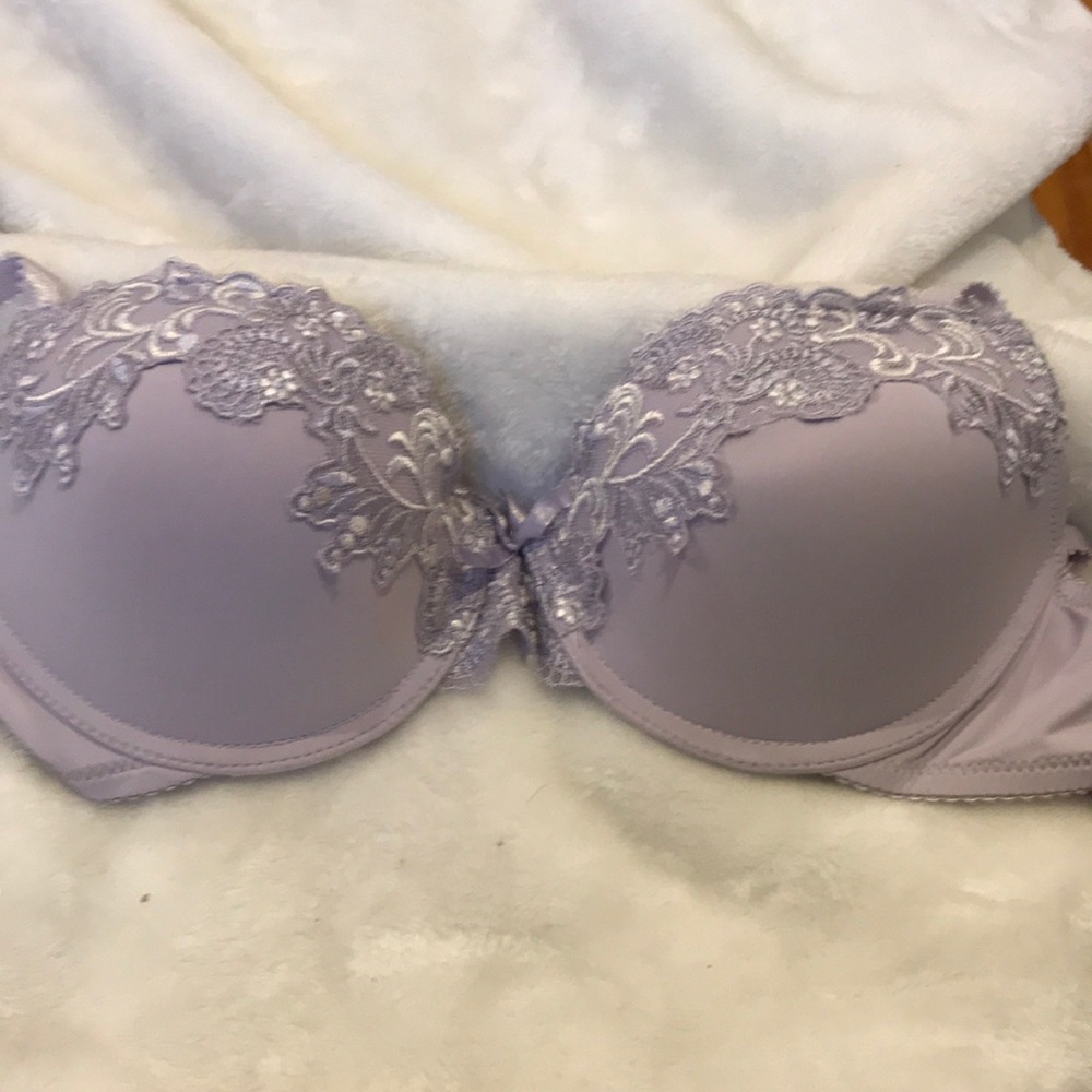 Felina lingerie push-up bra size 36C.